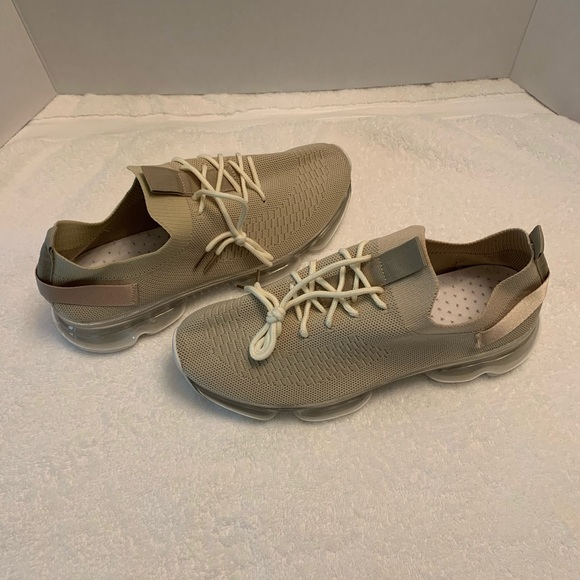 AnnieCloth casual shoes.  Size 10W.  NWTS. - Picture 1 of 7